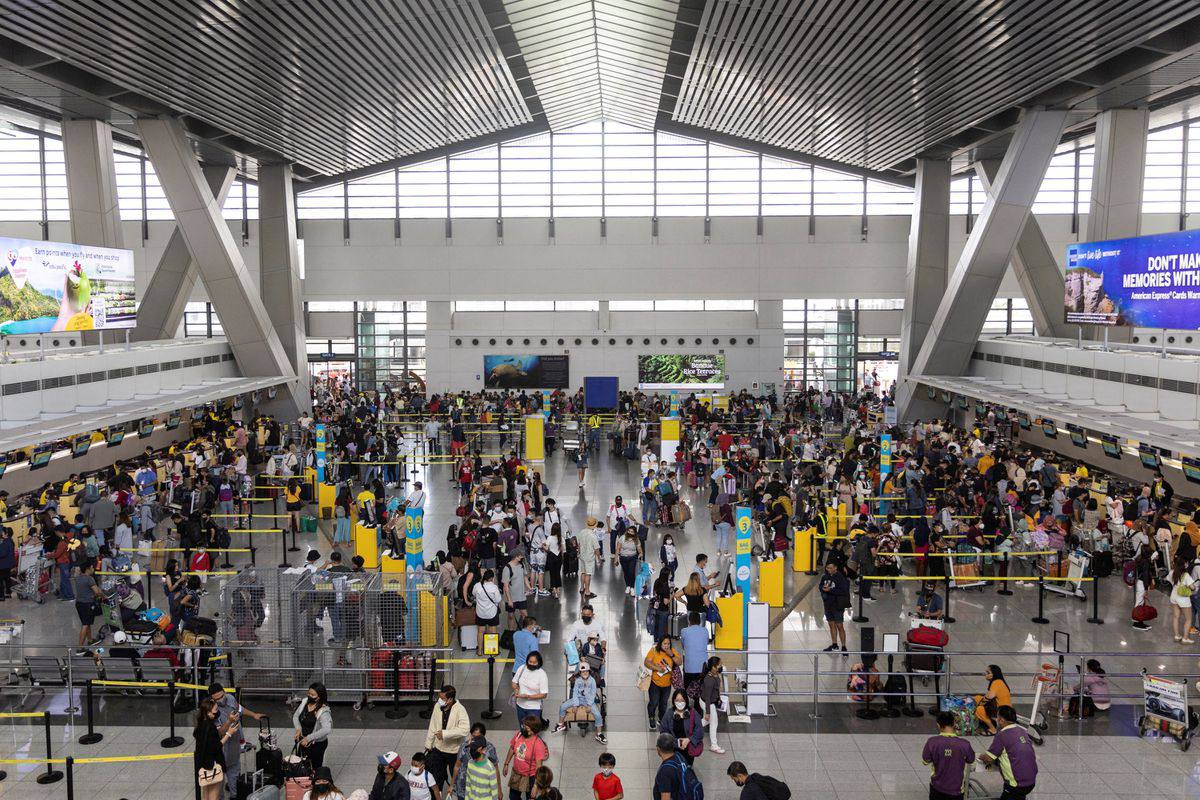 Philippines enhances airport security in response to anonymous plane explosion threat 